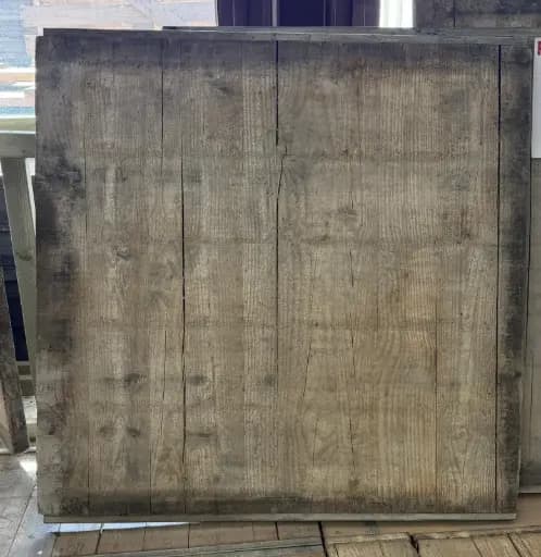 Panneaux de coffrage mélèze-douglas 120 x 120 x 4 cm second choix